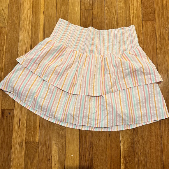Vineyard Vines Performance smocked waist skirt - Picture 6 of 6